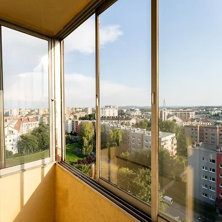 Apartment Park Zakrzowek Spacious By Bookinghost