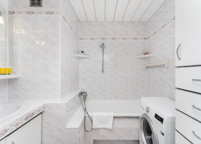 Park Zakrzowek Spacious By Bookinghost Appartement